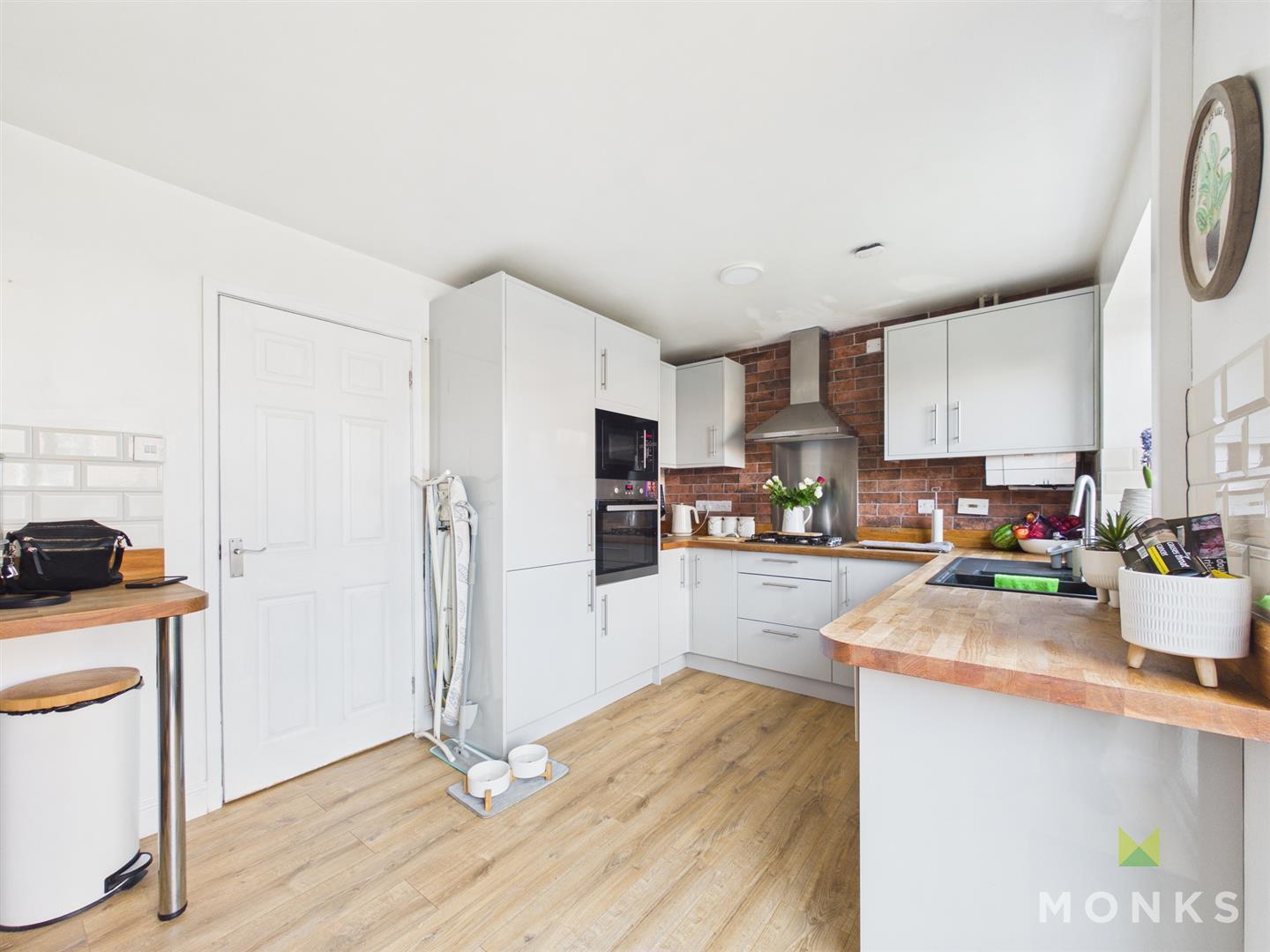 10 Cilcoed, Chirk, LL14 5BX For Sale